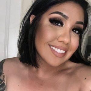 Meet your Posher, Abigail